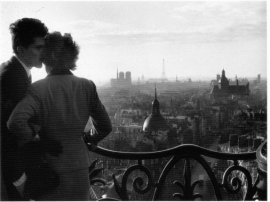 Willy Ronis - Lovers on the Bastille